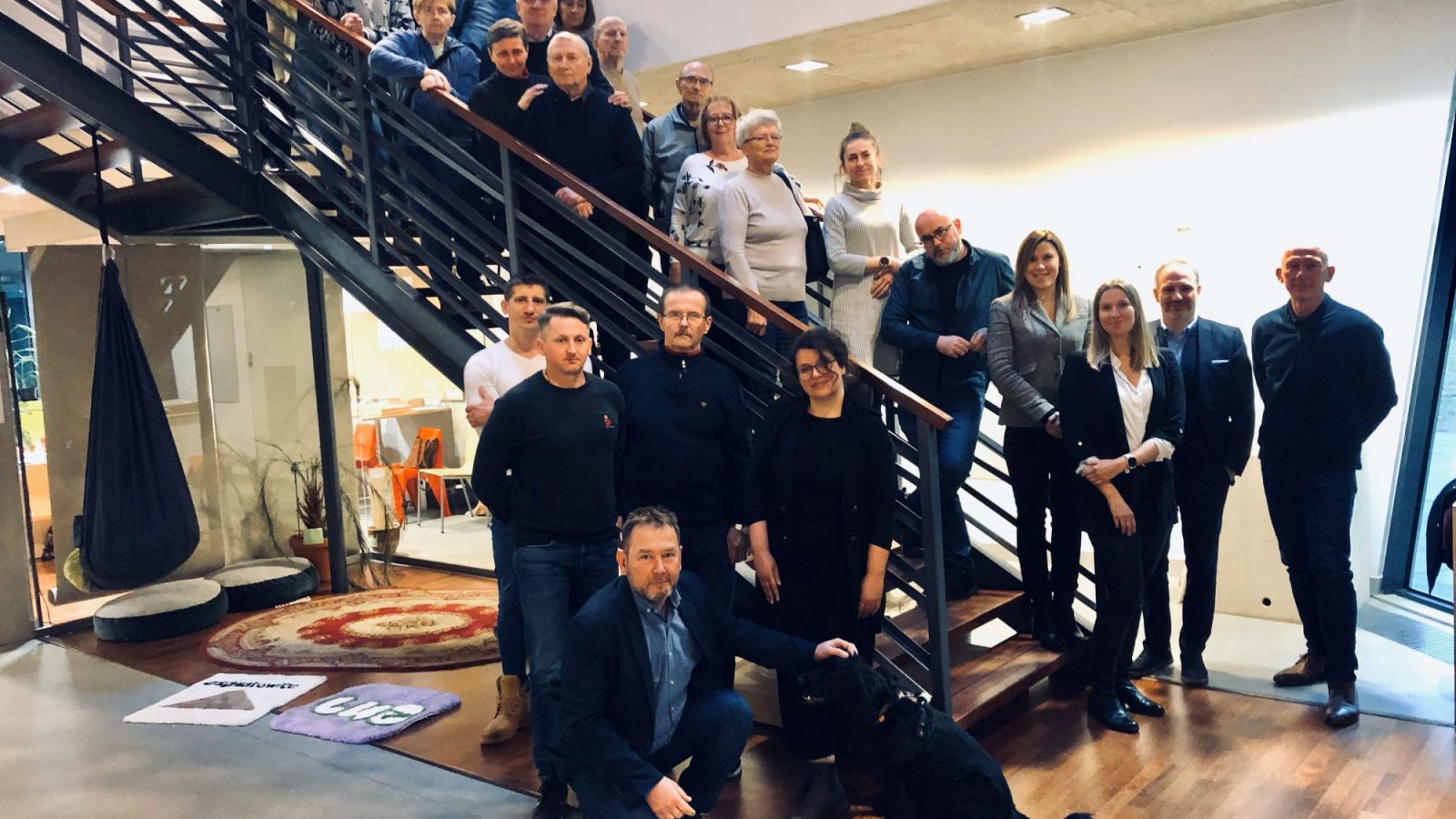 Zdjęcie grupowe uczestników spotkania